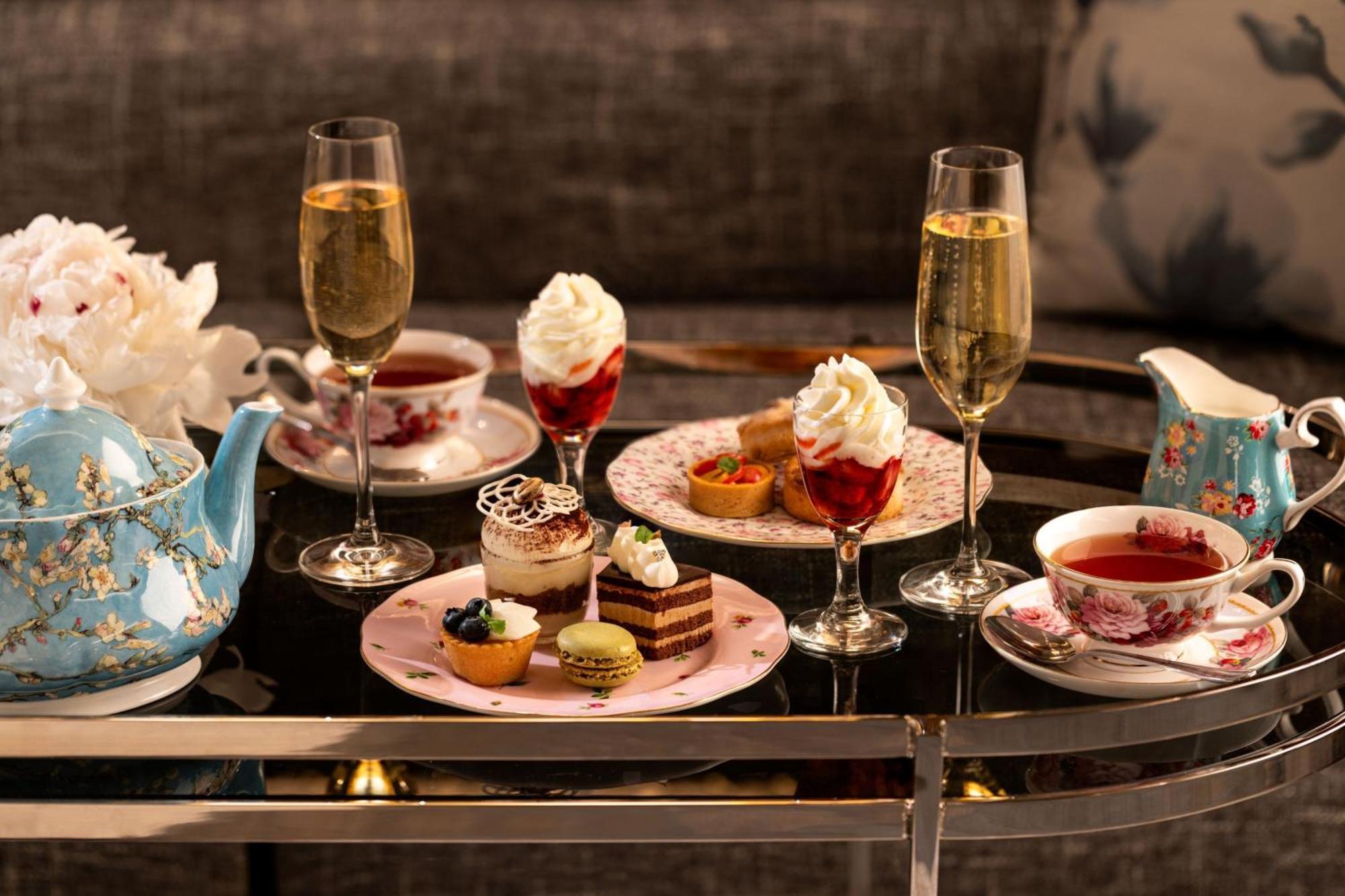 The Ritz-carlton 5*
