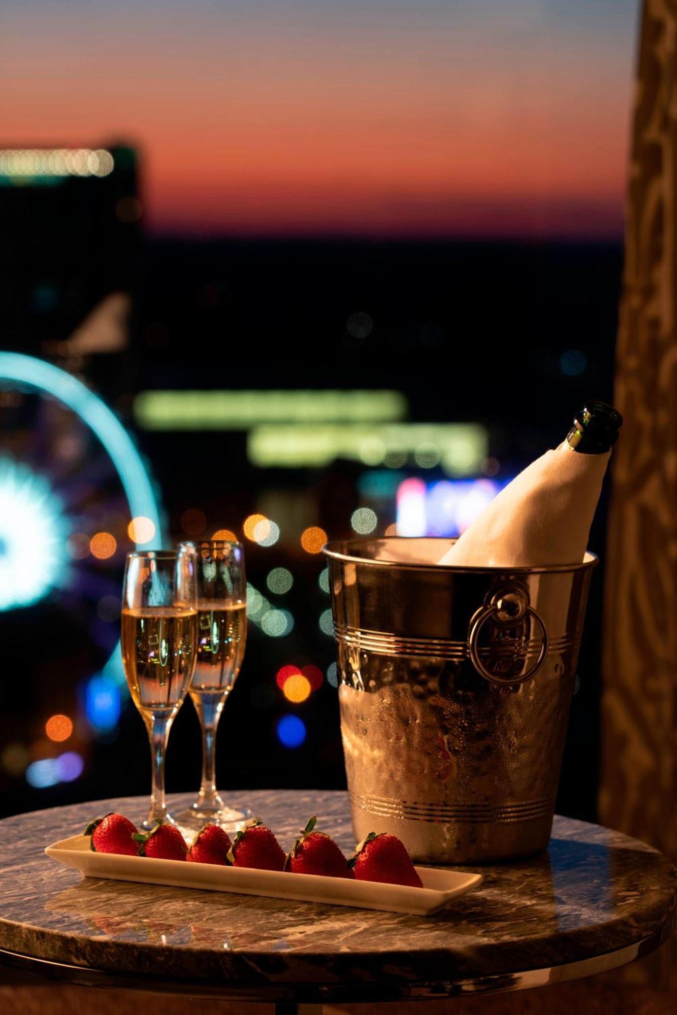 The Ritz-carlton Hotel 5*