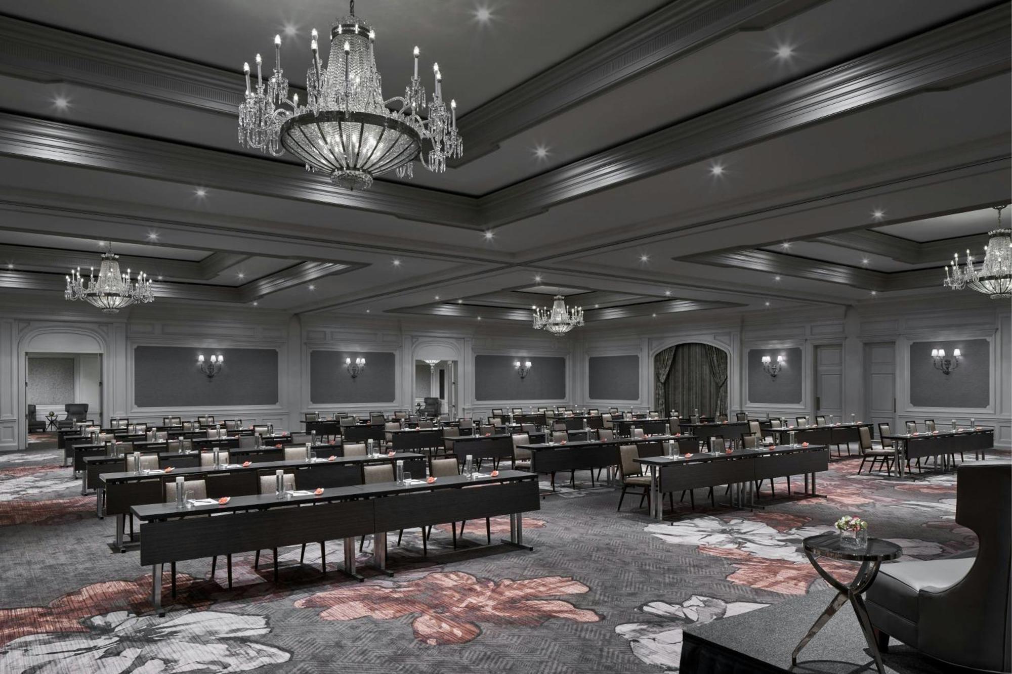 The Ritz-carlton Hotel 5*