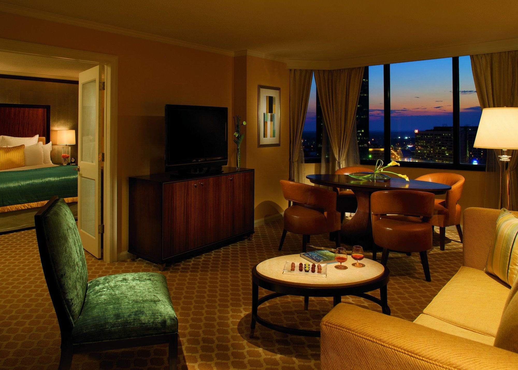 The Ritz-carlton